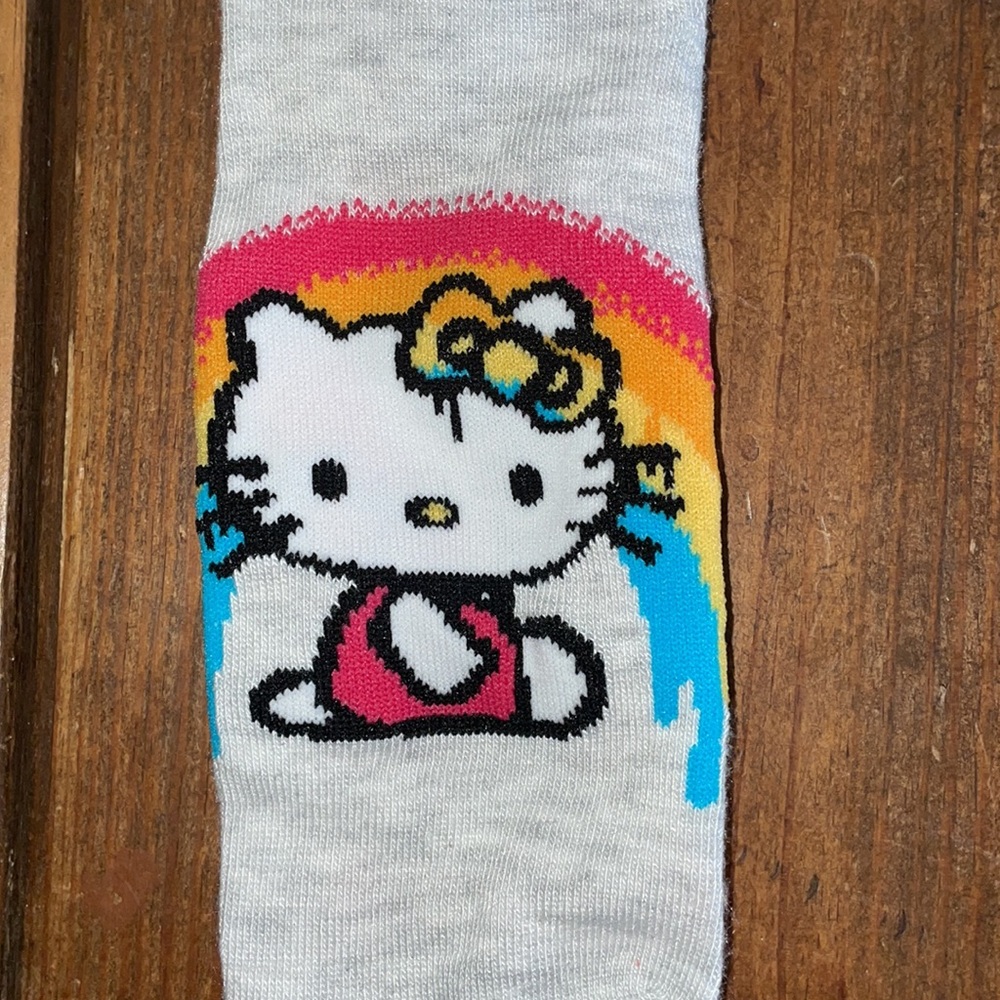 Hello Kitty Socks - Picture 7 of 16